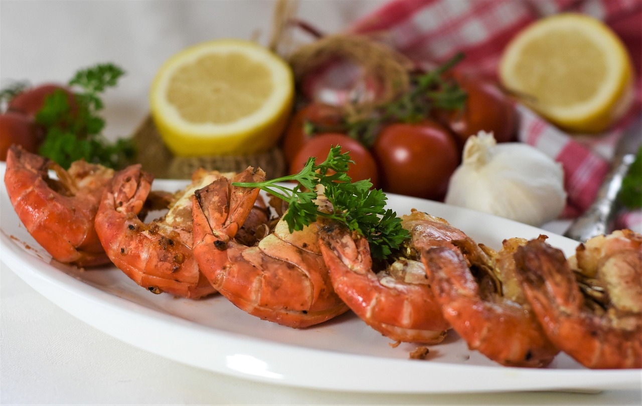 Kräuter, Knoblauch und ein Spritzer Zitrone