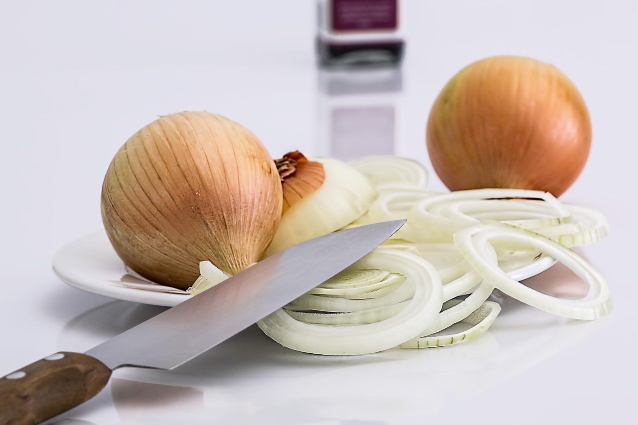 Zwiebeln schneiden ohne Tränen: So bleibt das Auge trocken