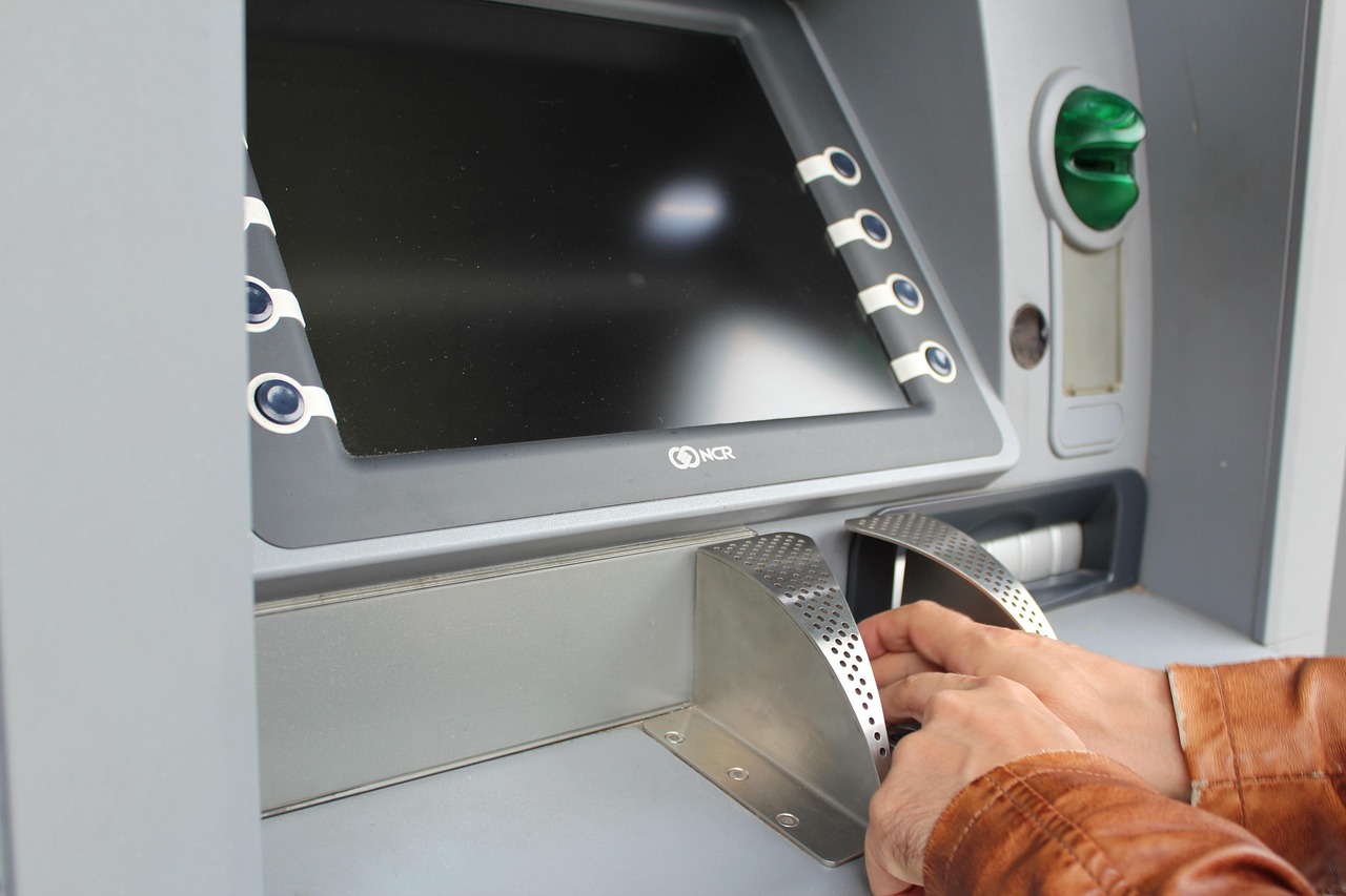 Geld im Ausland abheben ohne hohe Gebühren