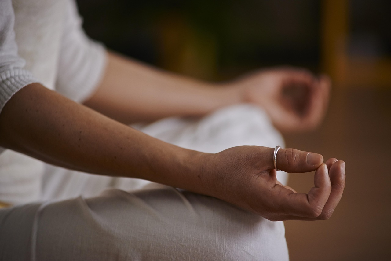 Yoga für Anfänger: Kraft und Ruhe für deinen Körper